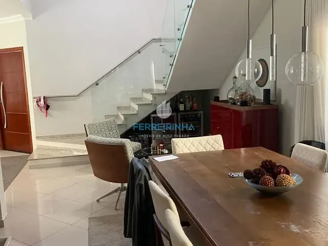 Casa com 250m² 3 quartos e 2 banheiros, à venda, no bairro Urbanova em São José dos Campos