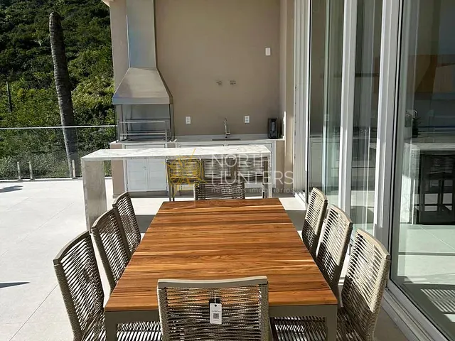 Casa com 596m² 5 quartos e 5 banheiros, à venda, no bairro Praia Brava em Florianópolis