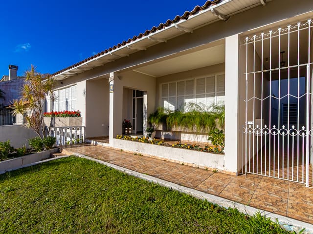 Casa com 490m² 4 quartos e 3 banheiros, à venda, no bairro Jardim das Américas em Curitiba