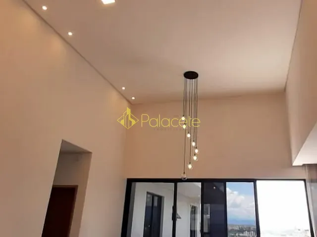 Casa com 489m² 3 quartos e 4 banheiros, à venda, no bairro Village Mantiqueira em Guaratinguetá