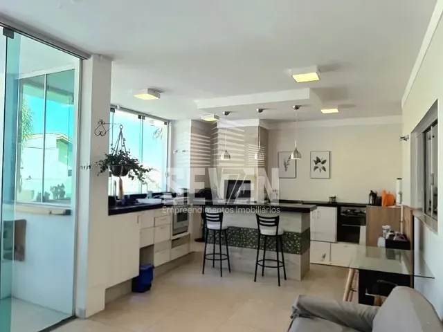 Casa com 905m² 2 quartos e 3 banheiros, à venda, no bairro Vila Zillo em Bauru