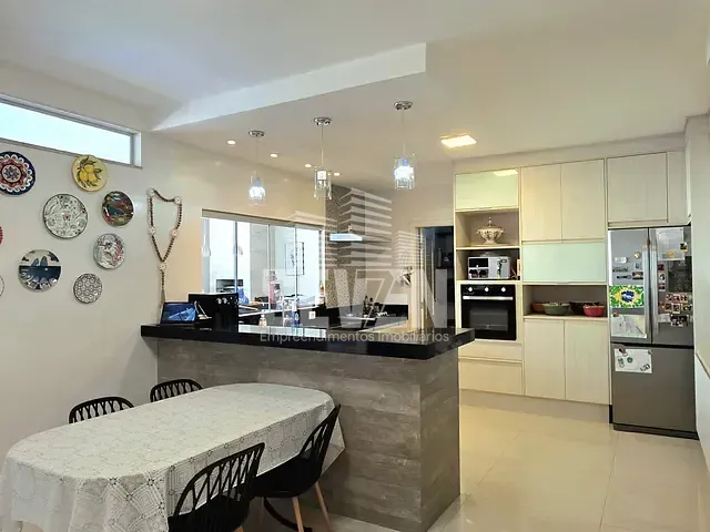 Casa com 905m² 2 quartos e 3 banheiros, à venda, no bairro Vila Zillo em Bauru