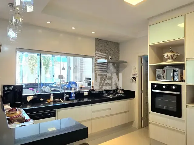 Casa com 905m² 2 quartos e 3 banheiros, à venda, no bairro Vila Zillo em Bauru