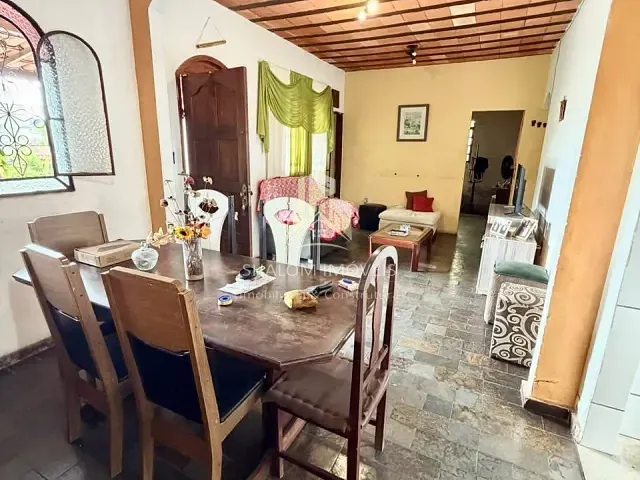 Casa com 360m² 4 quartos e 1 banheiro, à venda, no bairro Parque Xangri-Lá em Contagem