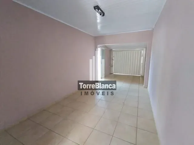 Casa com 190m² 4 quartos e 2 banheiros, à venda, no bairro Uvaranas em Ponta Grossa