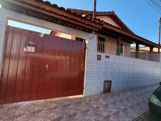 Casa 3 quartos e 1 banheiro, para alugar, no bairro Jardim Europa em Extrema