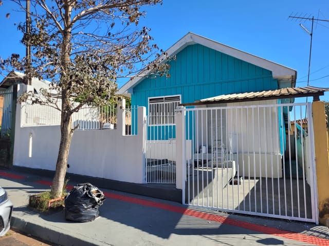 Foto do Casa - Casa de madeira para locação, 03 quartos, garagem coberta, Vila Guarujá, Londrina, PR | ZBM NEGOCIOS IMOBILIARIOS