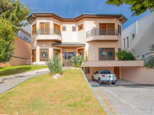 Casa com 455m² 4 quartos e 6 banheiros, à venda ou para alugar, no bairro Alphaville em Santana de Parnaíba