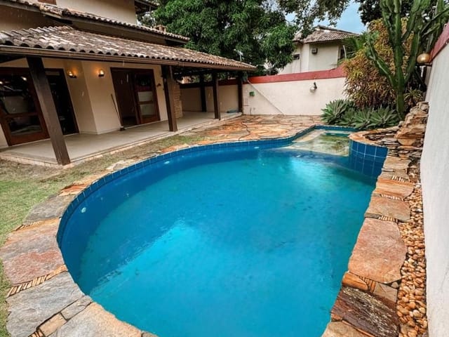 Casa com 525m² 4 quartos e 5 banheiros, à venda, no bairro Cancela Preta em Macaé