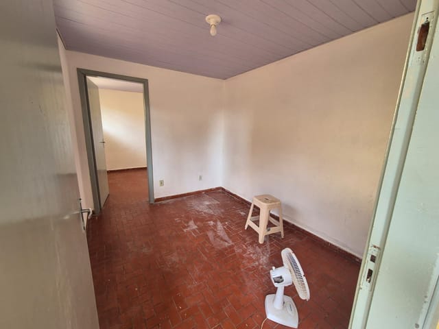 Casa 3 quartos e 2 banheiros, para alugar, no bairro Jardim Higienópolis em Londrina