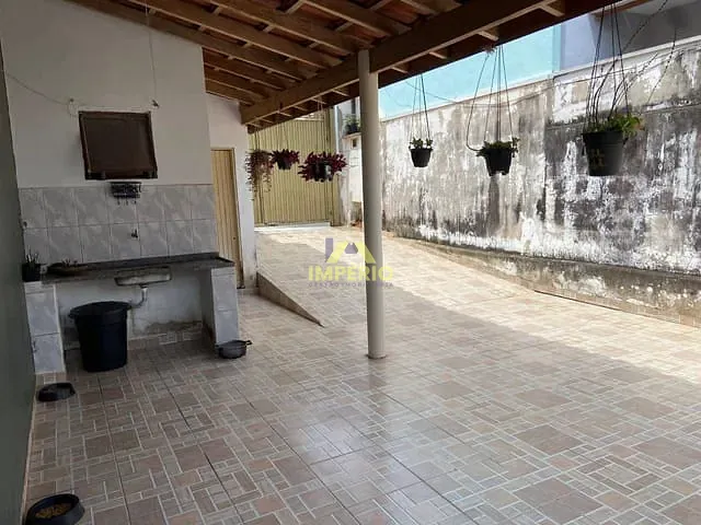 Casa com 180m² 2 quartos e 2 banheiros, à venda, no bairro Jardim Celani em Salto