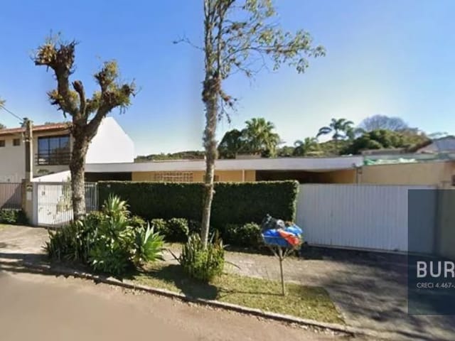 Casa com 420m² 4 quartos e 6 banheiros, à venda, no bairro Seminario em Curitiba
