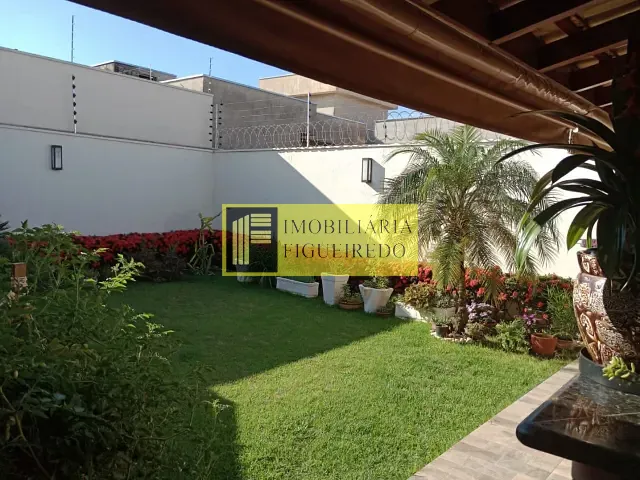 Casa com 205m² 3 quartos e 4 banheiros, à venda, no bairro Parque São Miguel em São José do Rio Preto