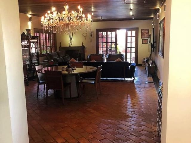 Casa com 420m² 3 quartos e 3 banheiros, à venda, no bairro Transurb em Itapevi