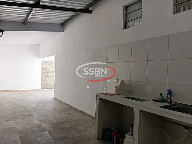 Casa com 312m² 3 quartos e 2 banheiros, para alugar, no bairro Parque Residencial Klavin em Nova Odessa