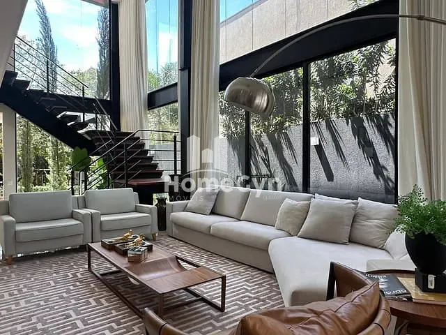 Casa com 388m² 4 quartos e 5 banheiros, à venda, no bairro Jardins Valência em Goiânia