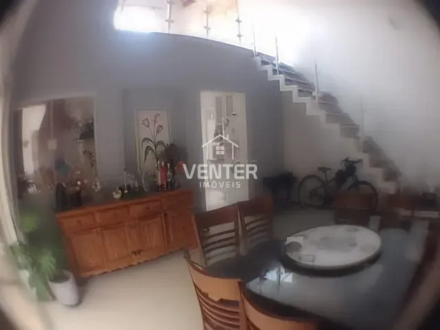 Casa com 250m² 3 quartos e 3 banheiros, à venda, no bairro Campos Elíseos em Taubaté