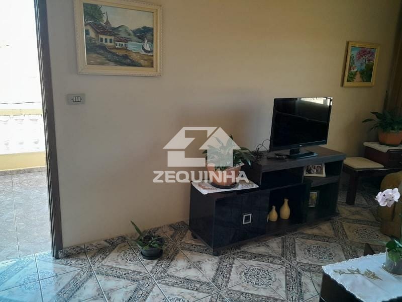 Casa à venda com 5 quartos, 138m² - Foto 13