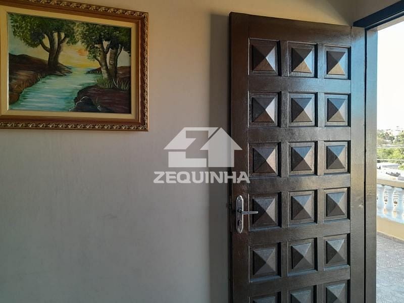 Casa à venda com 5 quartos, 138m² - Foto 14