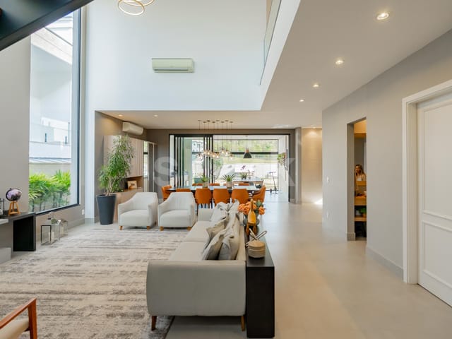 Casa com 516m² 4 quartos e 7 banheiros, à venda, no bairro Alphaville em Santana de Parnaíba