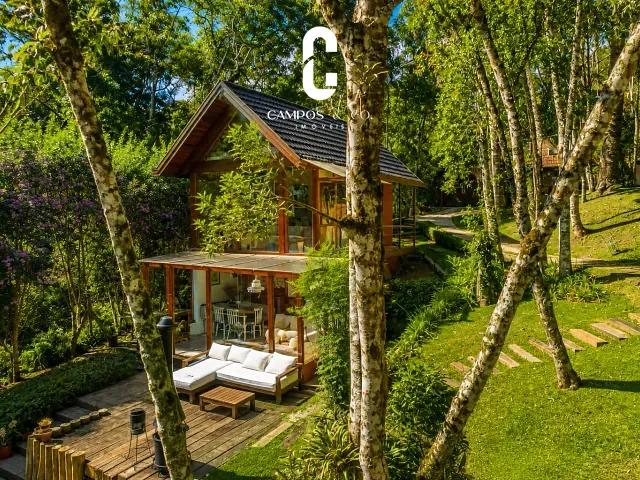 Casa com 3370m² 3 quartos e 4 banheiros, à venda, no bairro Parque das Fontes em Campos do Jordão