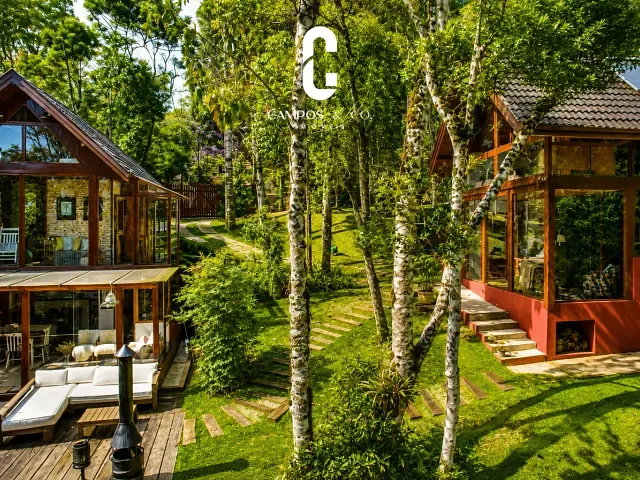 Casa com 3370m² 3 quartos e 4 banheiros, à venda, no bairro Parque das Fontes em Campos do Jordão