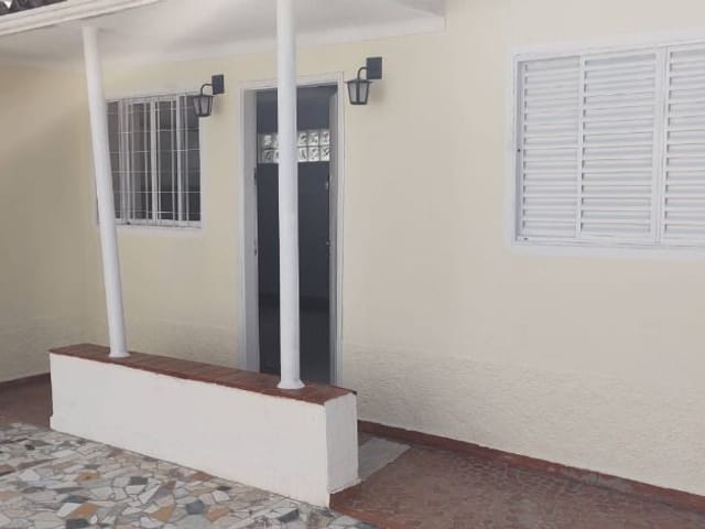 Foto do Casa - Casa com 2 dormitórios para alugar, 95 m² por R$ 1.850,00/mês - Vila Maria - São José dos Campos/SP | INDEPENDENCE NEGOCIOS IMOBILIARIOS LTDA