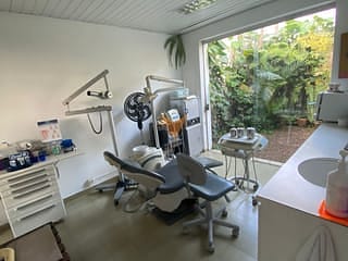 Foto do Casa-Casa comercial à venda com 3 quartos, 2 banheiros, 100m² em Pinheiros