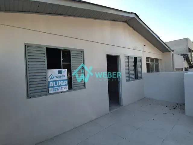Casa 2 quartos e 1 banheiro, para alugar, no bairro Vila Nova em Novo Hamburgo