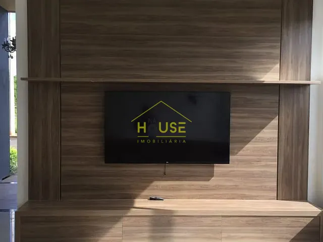 Casa com 400m² 3 quartos e 4 banheiros, para alugar, no bairro San Remo em Votuporanga