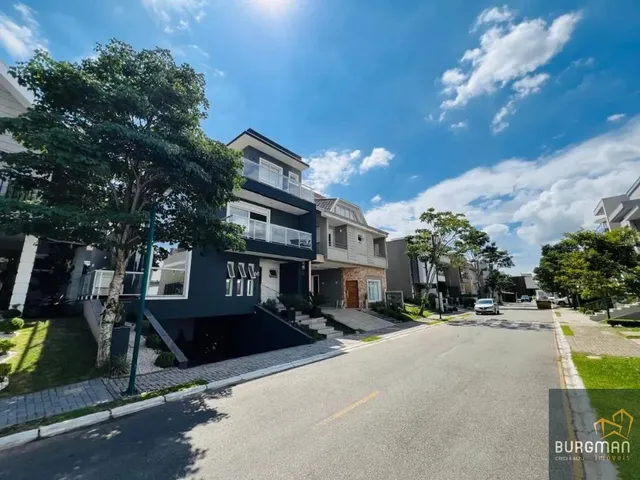 Casa com 200m² 4 quartos e 5 banheiros, à venda, no bairro Atuba em Curitiba