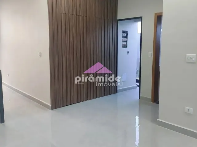 Casa com 10m² 3 quartos e 3 banheiros, à venda, no bairro Jardim Jacinto em Jacareí