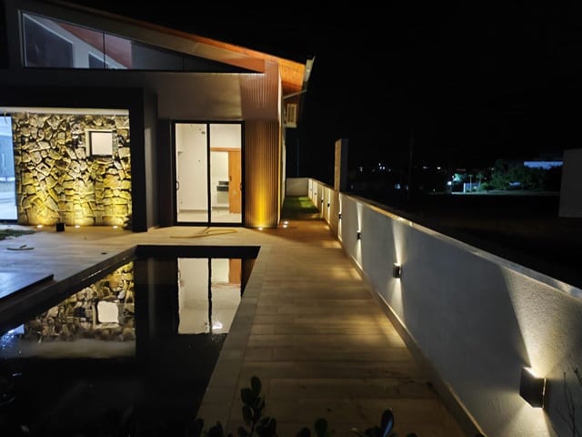 Casa com 450m² 4 quartos e 6 banheiros, à venda, no bairro Paranapanema em Paranapanema