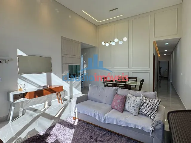 Casa com 250m² 3 quartos e 2 banheiros, à venda, no bairro Colinas em Porto Real