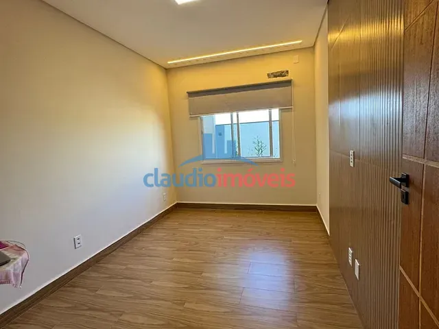 Casa com 250m² 3 quartos e 2 banheiros, à venda, no bairro Colinas em Porto Real