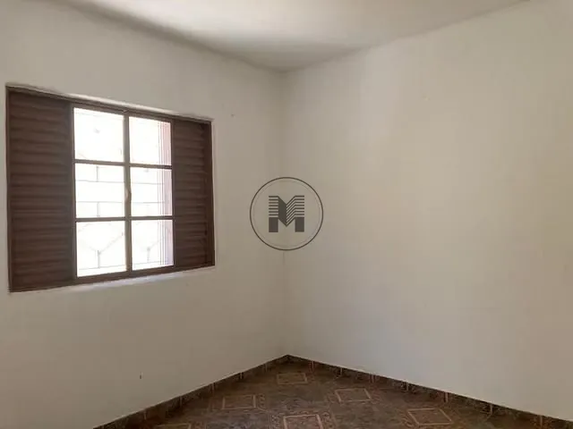 Casa com 213m² 3 quartos e 2 banheiros, à venda, no bairro Vila Comendador Rodrigues Alves em Guaratinguetá