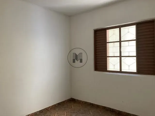 Casa com 213m² 3 quartos e 2 banheiros, à venda, no bairro Vila Comendador Rodrigues Alves em Guaratinguetá