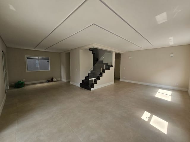 Casa com 345m² 3 quartos e 4 banheiros, à venda ou para alugar, no bairro Urbanova em São José dos Campos