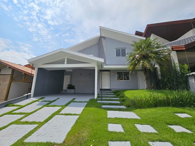 Casa com 345m² 3 quartos e 4 banheiros, à venda ou para alugar, no bairro Urbanova em São José dos Campos