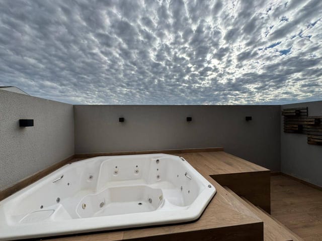 Casa com 126m² 3 quartos e 4 banheiros, à venda, no bairro Jardim Ecoville I em Cambé