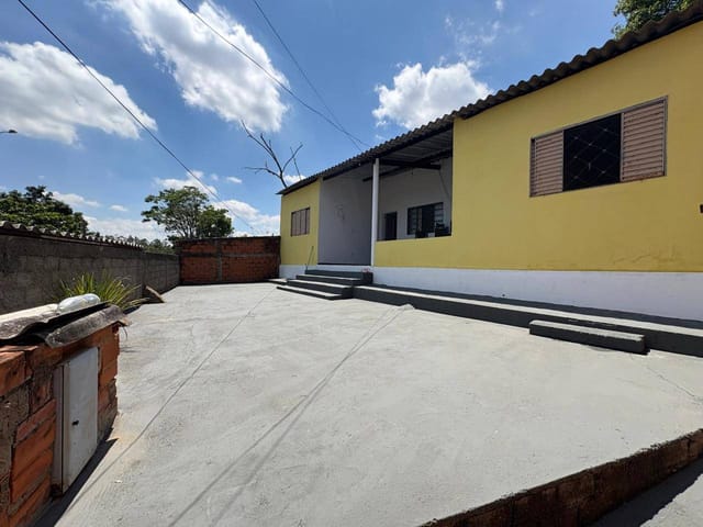 Casa com 250m² 2 quartos e 1 banheiro, à venda, no bairro Jardim Santa Rosa em Campinas