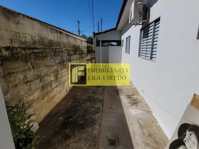 Casa com 110m² 3 quartos e 1 banheiro, para alugar, no bairro Jardim Urano em São José do Rio Preto