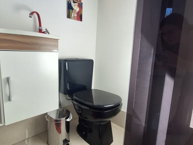 Casa com 250m² 2 quartos e 4 banheiros, à venda ou para alugar, no bairro Loteamento Morada das Flores em Cambé