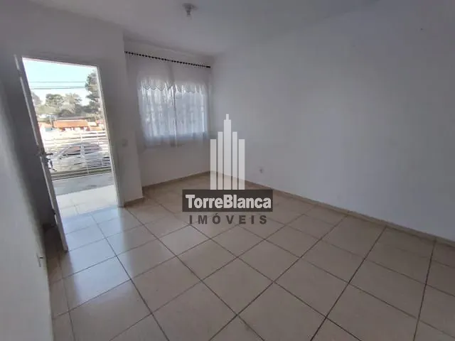 Casa com 1111m² 2 quartos e 1 banheiro, à venda, no bairro Uvaranas em Ponta Grossa
