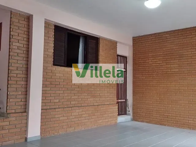 Casa com 200m² 2 quartos e 2 banheiros, à venda, no bairro Vila Perreli em Poá