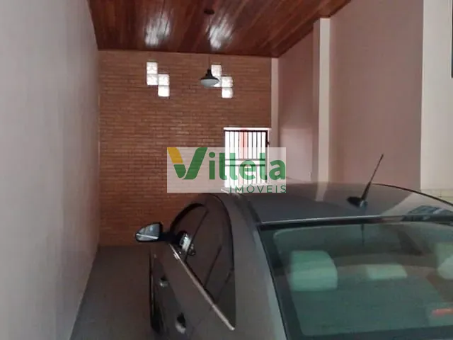Casa com 200m² 2 quartos e 2 banheiros, à venda, no bairro Vila Perreli em Poá