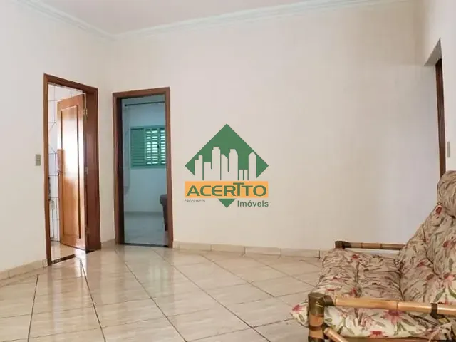 Casa com 250m² 3 quartos e 2 banheiros, à venda, no bairro Presidente em Araçatuba