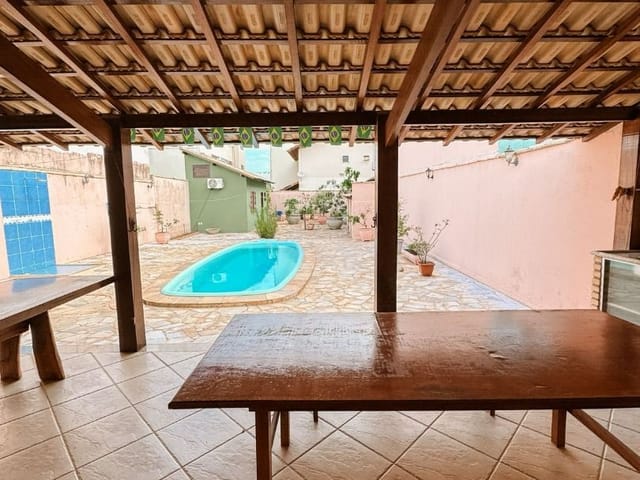 Casa com 600m² 4 quartos e 5 banheiros, à venda, no bairro Lagoa em Macaé