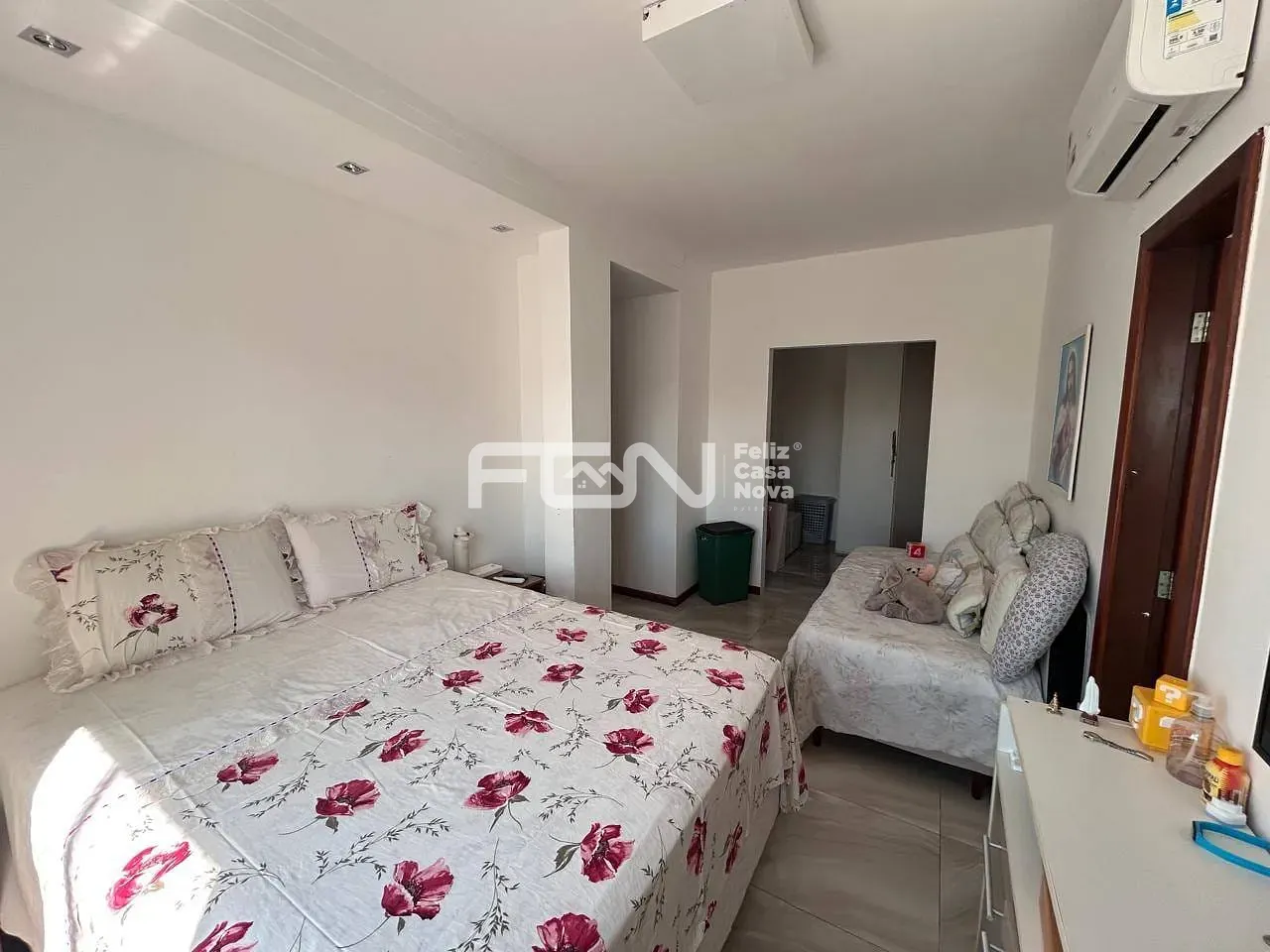 Casa, 4 quartos, 236 m² - Foto 11