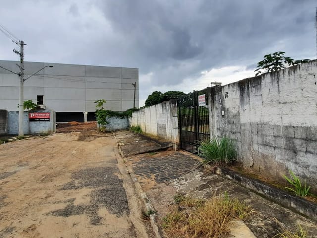 Casa com 2100m² 6 quartos e 6 banheiros, à venda, no bairro São Benedito em Pindamonhangaba